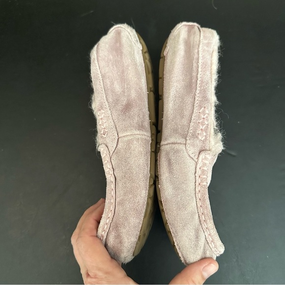 UGG Ansley Women’s Light Pink Suede Sherpa Lined Slipper Pink 7 Mocassins - Picture 7 of 10